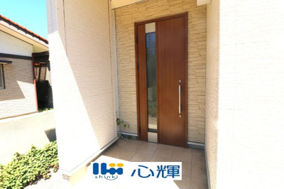 【玄関】 | 西平原1丁目（オール電化・2階建）土地面積：約100坪