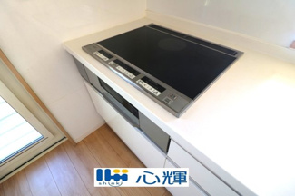 【キッチン】 | 西平原1丁目（オール電化・2階建）土地面積：約100坪 | IHヒーター