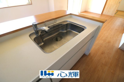 【キッチン】 | 西平原1丁目（オール電化・2階建）土地面積：約100坪