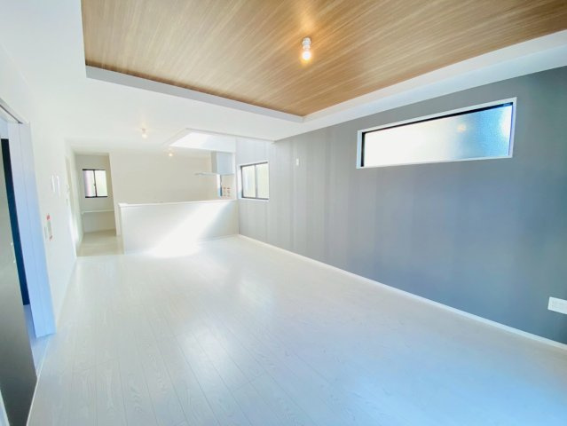 ケイアイエルデ／東区尾ノ上１期／２号棟の居間・リビング