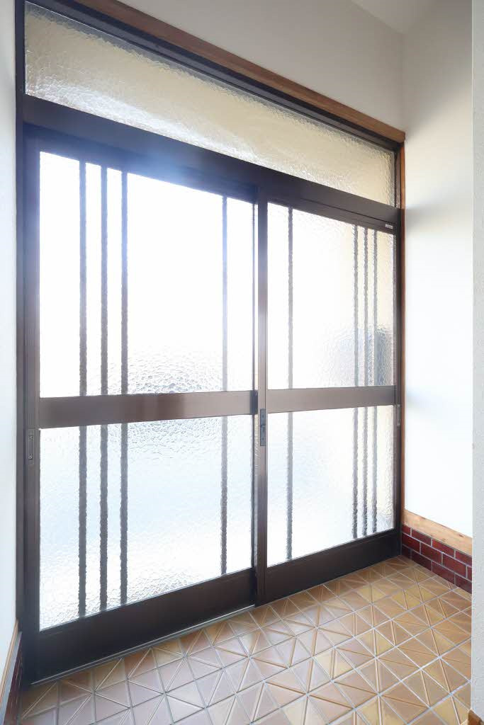 神垣是彦アパートの玄関