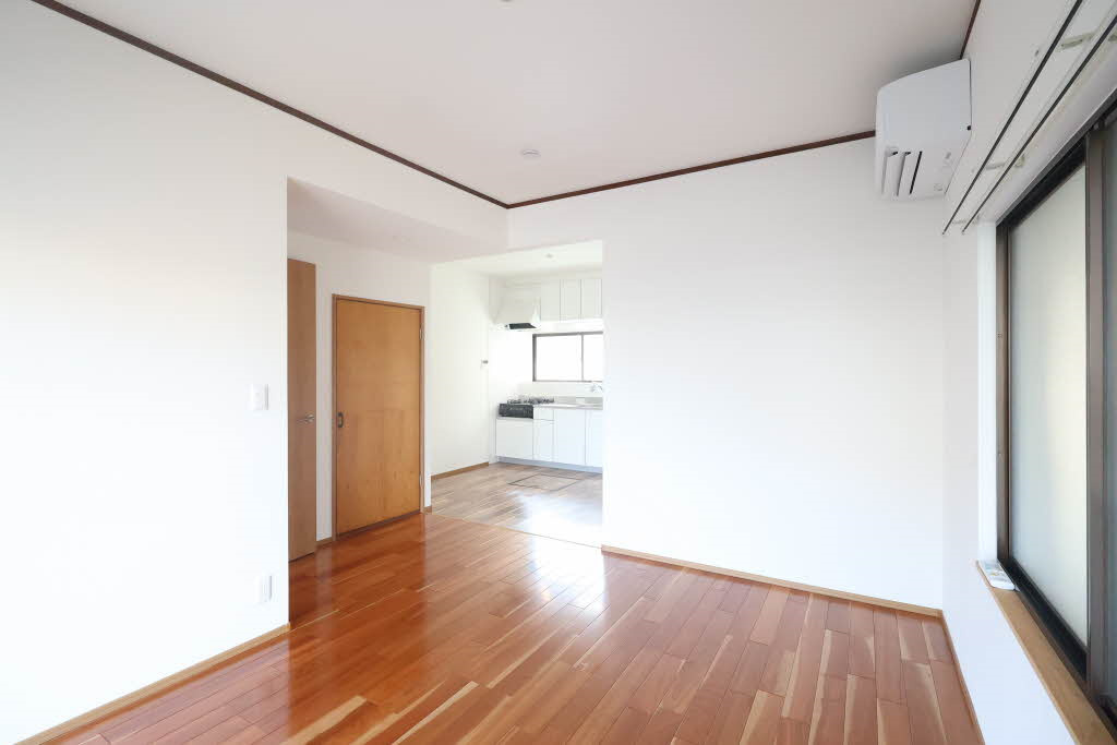 神垣是彦アパートの居間・リビング