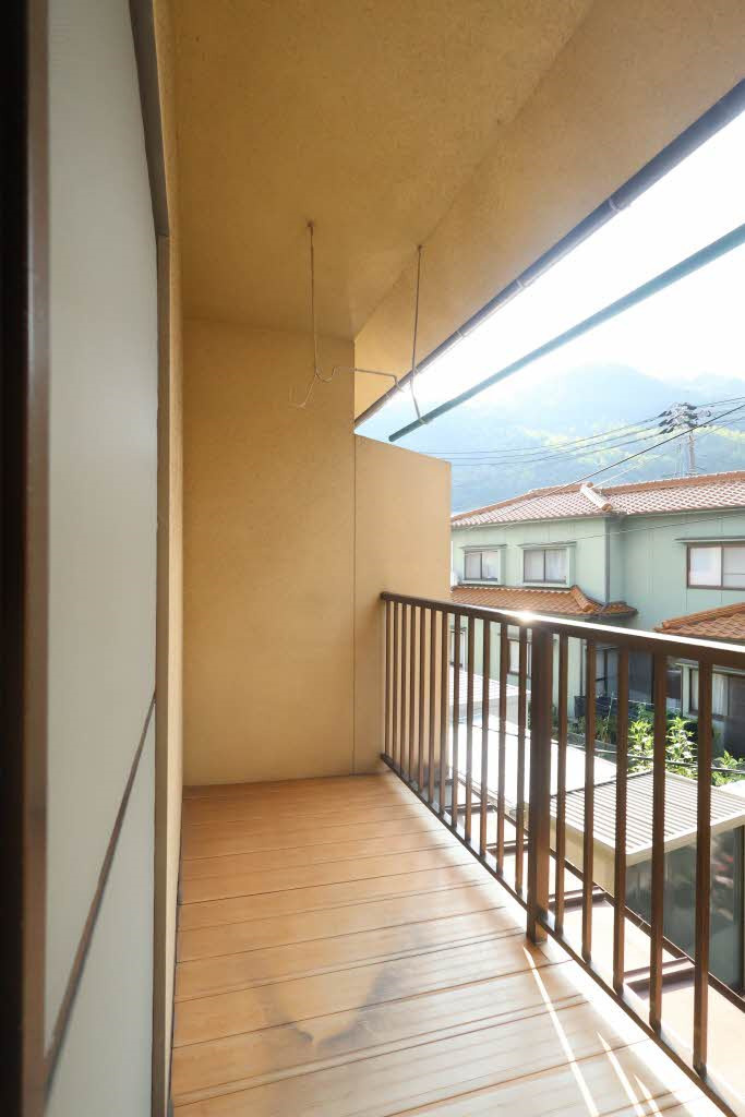 神垣是彦アパートのバルコニー