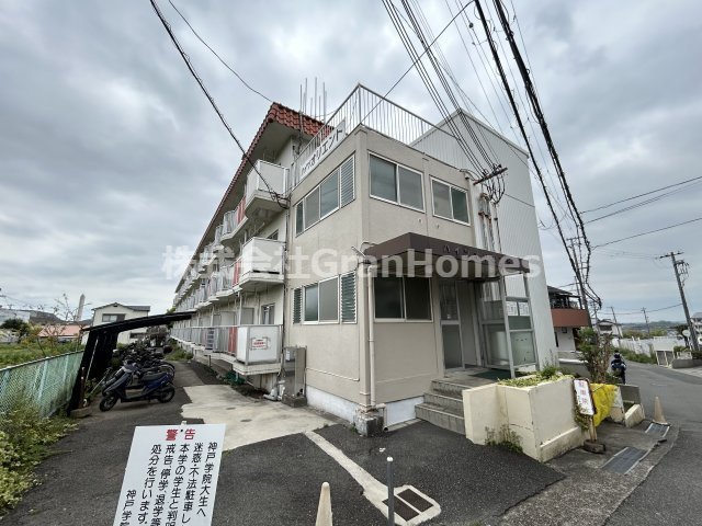 ハイツオリエントの外観
