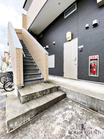 Creo荒子壱番館のエントランス