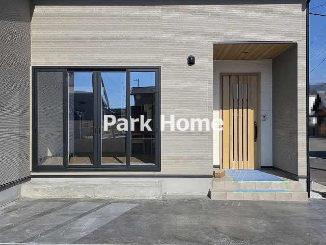 香美市土佐山田町-C号地-新築戸建ての玄関