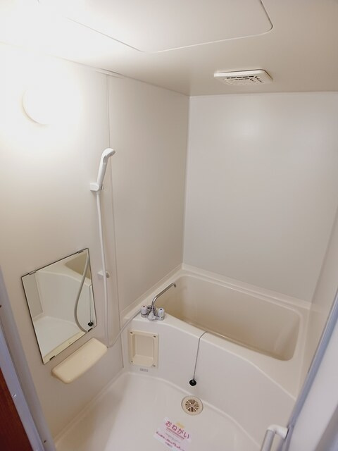 エルディム枝川Ⅱの浴室|バス