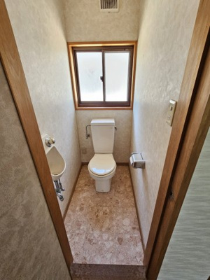 【トイレ】 | 鳥取市東町３丁目中古戸建て | トイレは一階に二か所あります