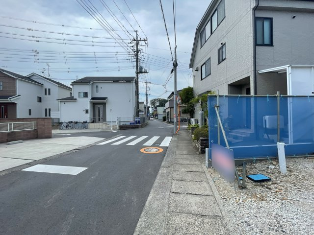 新築戸建・建売　羽生市西一丁目　GRAFARE　全1棟の前面道路含む現地写真