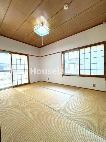 新田広芝戸建の和室