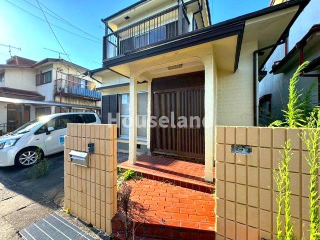 新田広芝戸建のエントランス