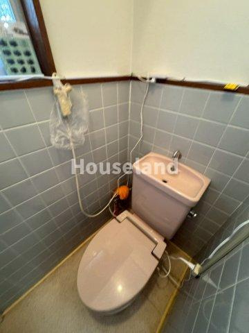 新田広芝戸建のトイレ