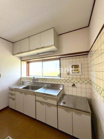 新田広芝戸建のキッチン