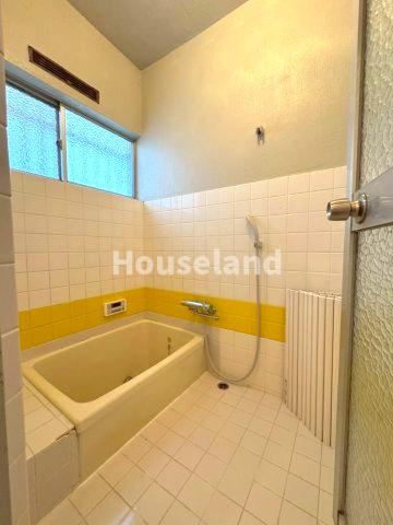 新田広芝戸建の浴室