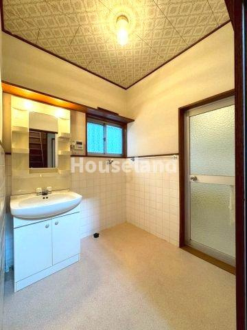 新田広芝戸建の洗面所