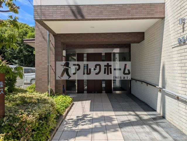 我楽ハウスのエントランス|我楽ハウス（八尾市　河内山本）