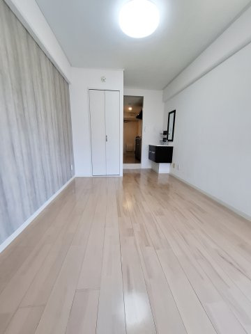 コート・サラ2の居間・リビング