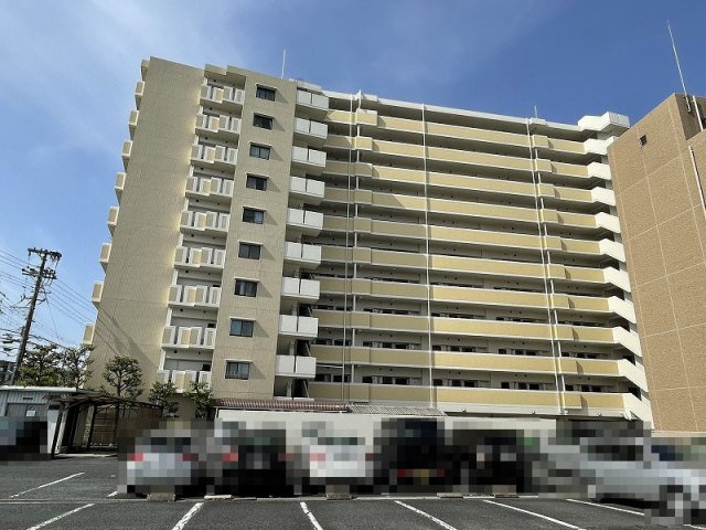 コスモ守山4番館の外観