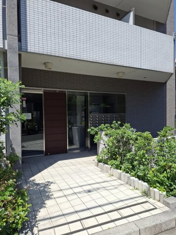 アッシュコート夙川公園のエントランス