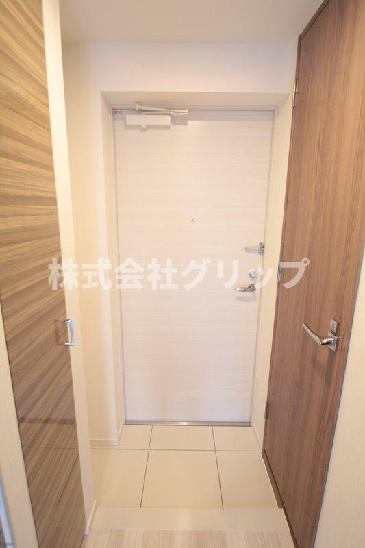 ガーラ・グランディ横濱関内の玄関