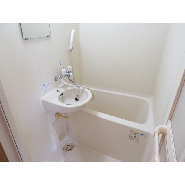 コネクトビルの浴室