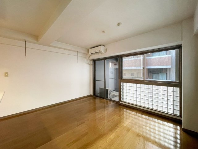 サーディンIの居間・リビング