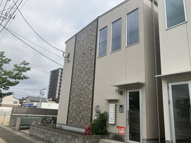 Acero箱崎の外観