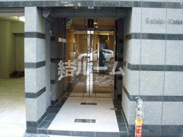 豊島区南大塚２丁目の賃貸マンションのエントランス