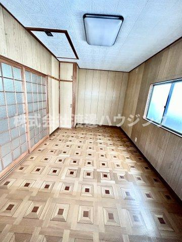庄内栄町2丁目一戸建の洋室