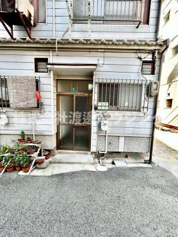 木川西3丁目テラスハウスのエントランス