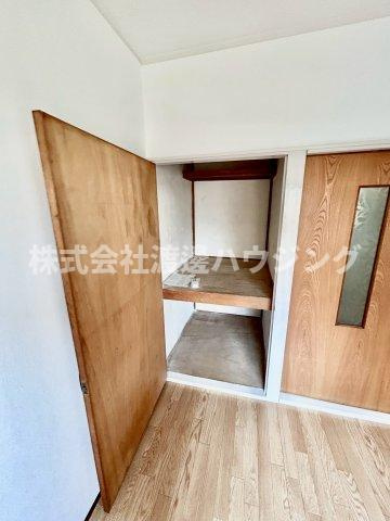 木川西3丁目テラスハウスの収納