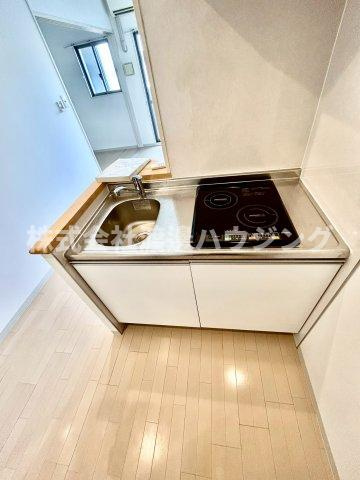 ウィスタリア三国のキッチン