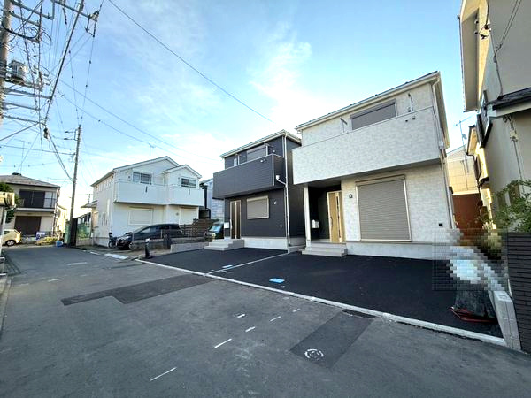 茅ヶ崎市萩園新築戸建て　第49-1号棟の前面道路含む現地写真|前面道路含む現地写真です