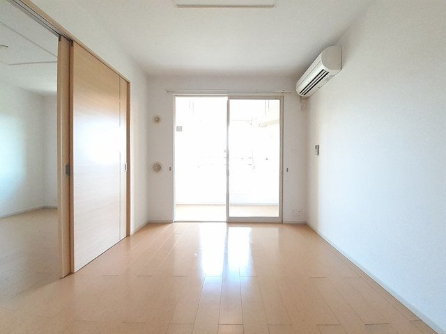 メゾンソレイユの居間・リビング|居間です