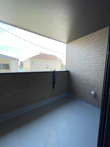 前橋市天川大島町B号棟のバルコニー|天井付きバルコニー