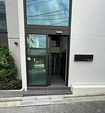 Reve Residence 高輪のエントランス