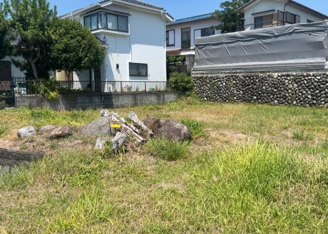 【外観】 | 物件の詳細については、現地を見てわかること以外に、役所や法務局などで調べないとわからないことがあります。そのため、現地に行く場合は、もしこの物件を買ったらどのような生活ができるかをイメージしましょう。