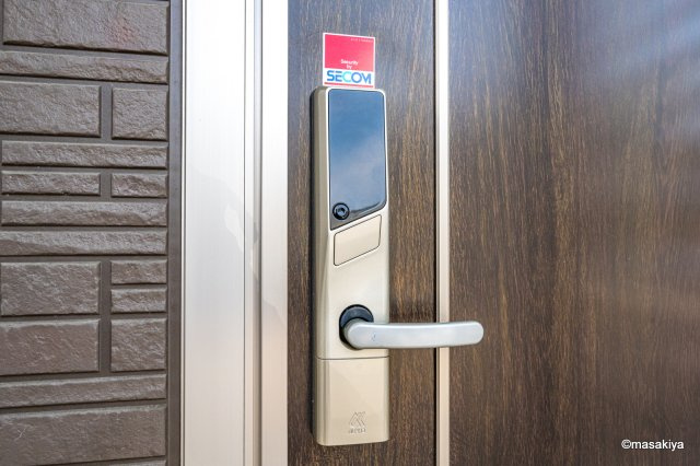 クロシェット栄のエントランス