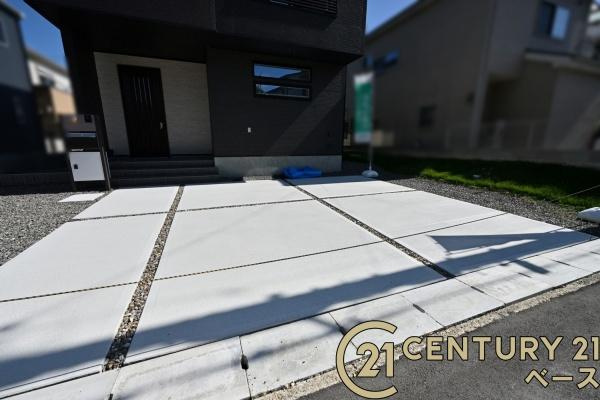 奈良市千代ケ丘１丁目 １号棟 ／新築一戸建の駐車場|■現地撮影写真■駐車スペース２台分完備！