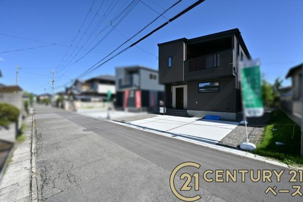 奈良市千代ケ丘１丁目 １号棟 ／新築一戸建の前面道路含む現地写真|■現地撮影写真■前面道路約５ｍでお車の出し入れも楽々！