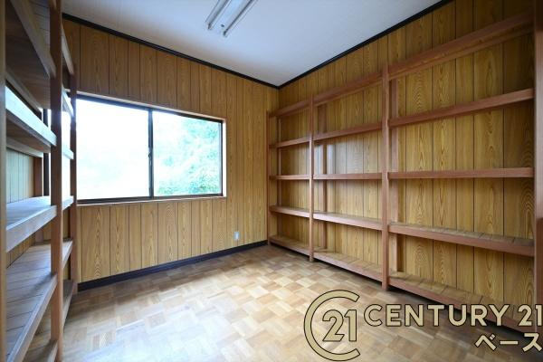 香芝市関屋北７丁目の中古一戸建の洋室|■現地撮影写真■広々とした洋室です！