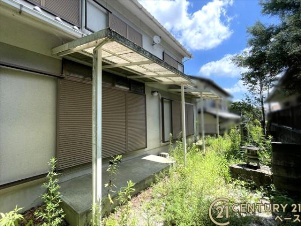 香芝市関屋北７丁目の中古一戸建の庭|■家庭菜園やガーデニングなど多用途に楽しめる日当たりの良い南庭です■
