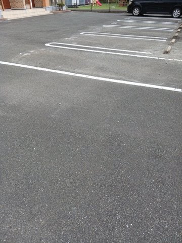 フェリーチェⅡ　Ｃの駐車場