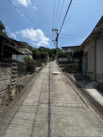 【前面道路含む現地写真】