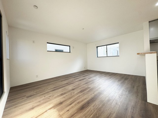 【居間・リビング】 | ふじみ野市南台2丁目　未入居一戸建住宅　全2棟　(ふじみ野店) | 2階リビングにつき、外からの視線を気にすることなくリラックスできます。