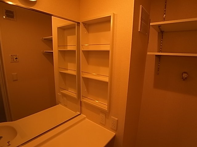 神戸市兵庫区松原通１丁目のアパート