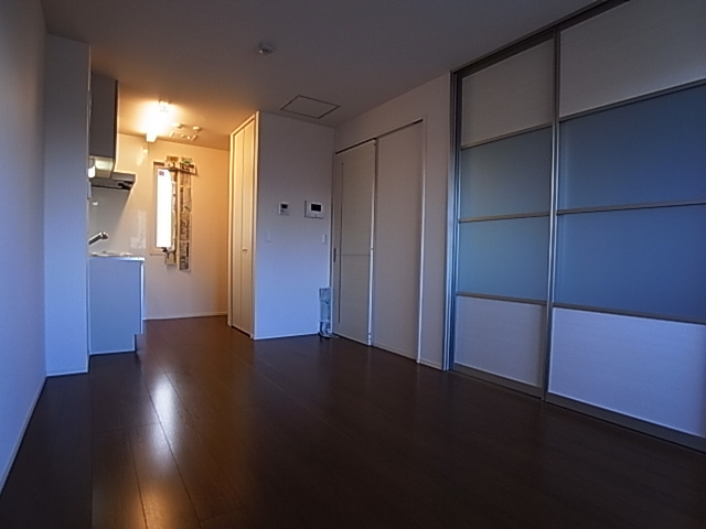 神戸市兵庫区松原通１丁目のアパートの内装|リビング