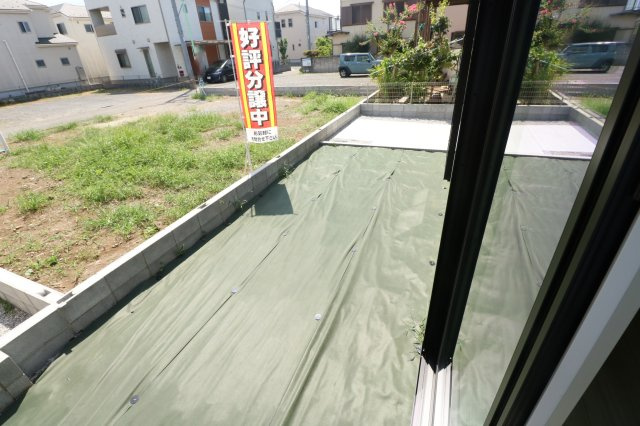 【庭】 | 川越市砂新田3丁目　新築一戸建住宅　全1棟　(ふじみ野店) | 四季折々のお花やハーブを育てたり、ガーデニングの楽しみも広がります。