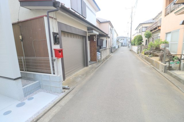 【前面道路含む現地写真】 | 川越市砂新田3丁目　新築一戸建住宅　全1棟　(ふじみ野店) | 交通量が少ないので、小さなお子様がいらっしゃるファミリーにもお勧めです。