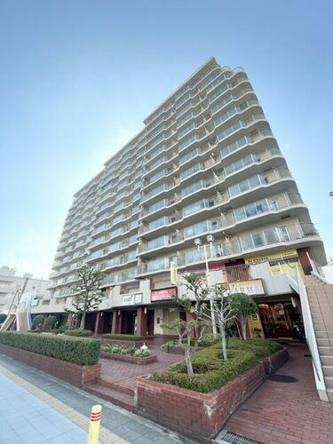 メロディーハイム守口A棟の外観|新しい生活にいかがでしょうか？外観はお住まいの顔になります。こだわりたいポイントですね。水回りリフォームやリノベーションも承ってます。
■現地見学・資金計画相談・住宅ローン相談もお問合せ受付中■